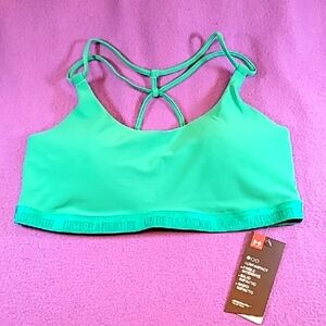 0728. NWTs ~ Under Armour ~ Low Impact ~ Yoga- Pilates-Hiking ~ Removable Pads~